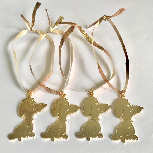 Vintage Snoopy Christmas Tree Ornaments Gold Tone Metal Set of 4 Dog Peanuts - Picture 5 of 9